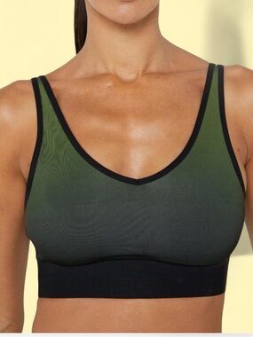ultracor Nero Nova bra  Olive Green and Black V-Neck Seamless Sports Bra
